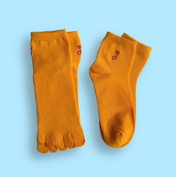 Toe + regular socks
